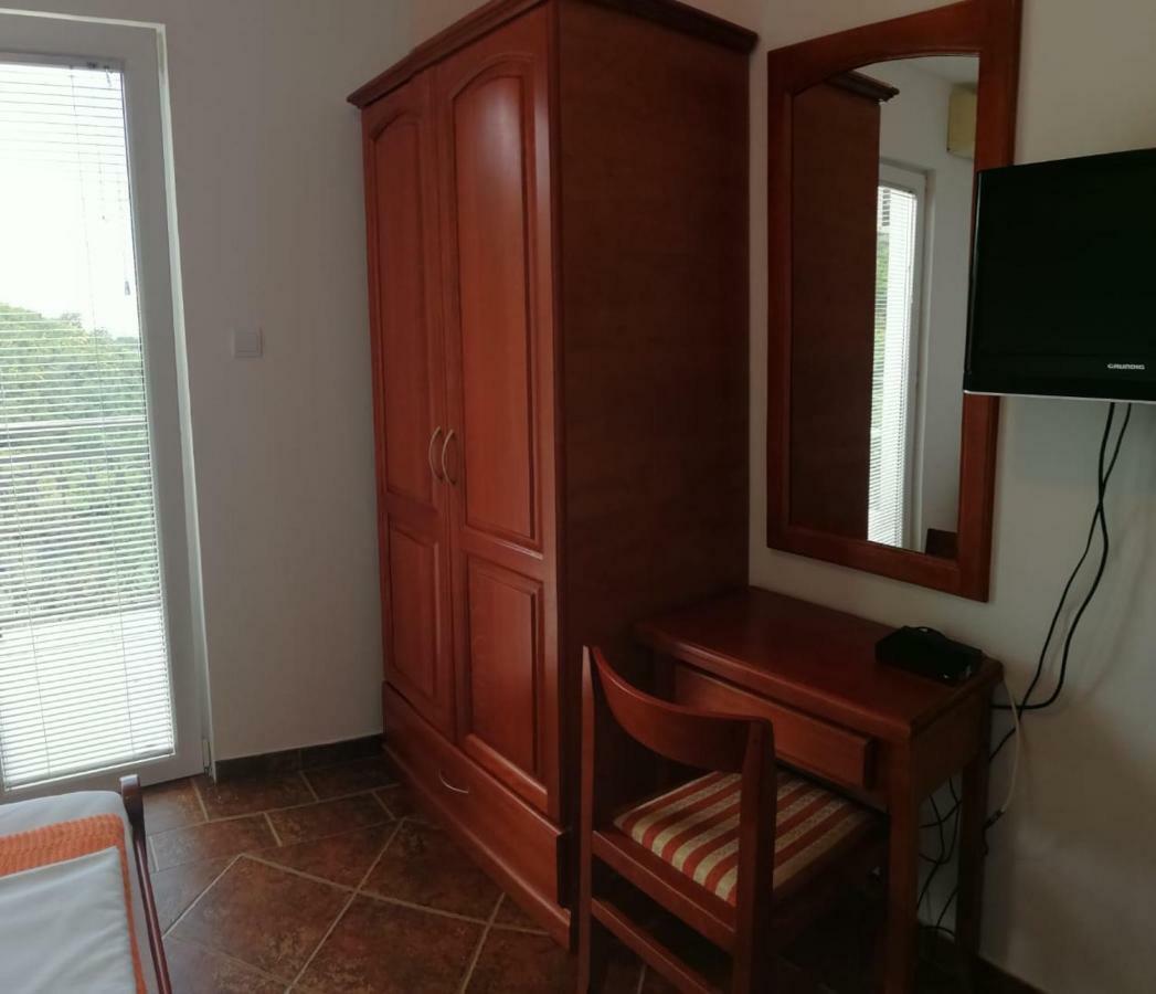 Apartments Mitrovic Podlicak Sveti Stefan Zewnętrze zdjęcie